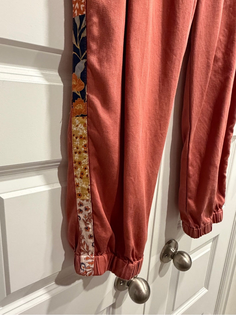 Knox Rose Brown Jogger Pants with Floral Side Stripe
